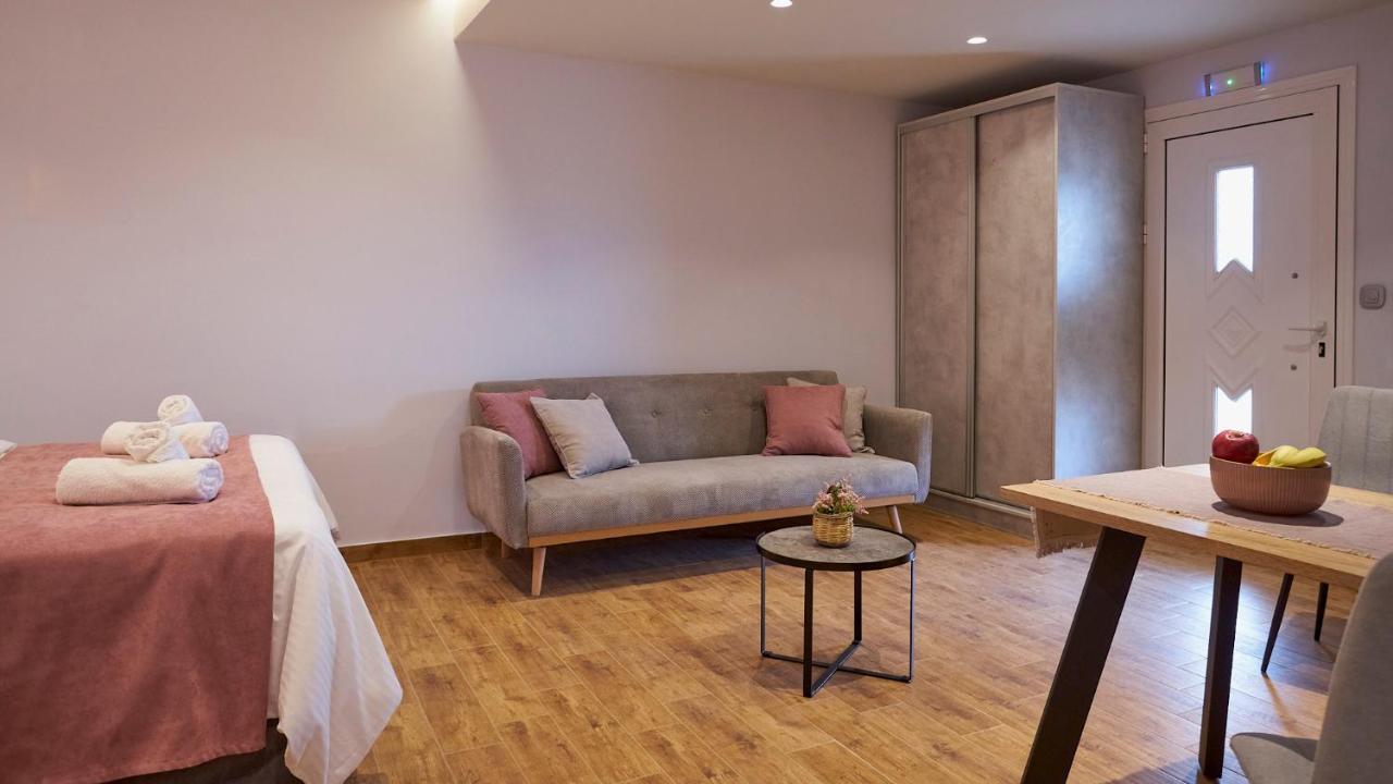 Apartments Gonies - Afroditi Goniai ภายนอก รูปภาพ